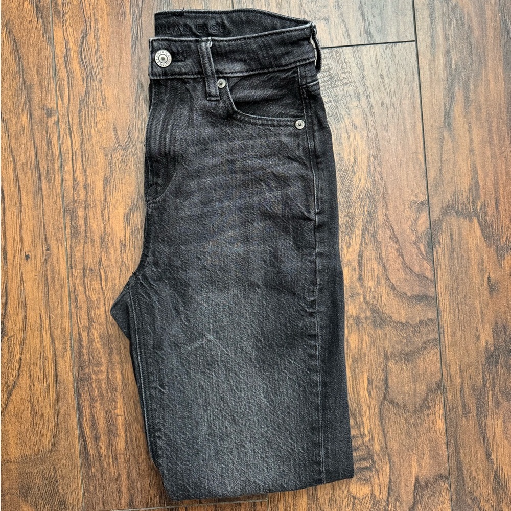 American Eagle Strigid Mom Jean